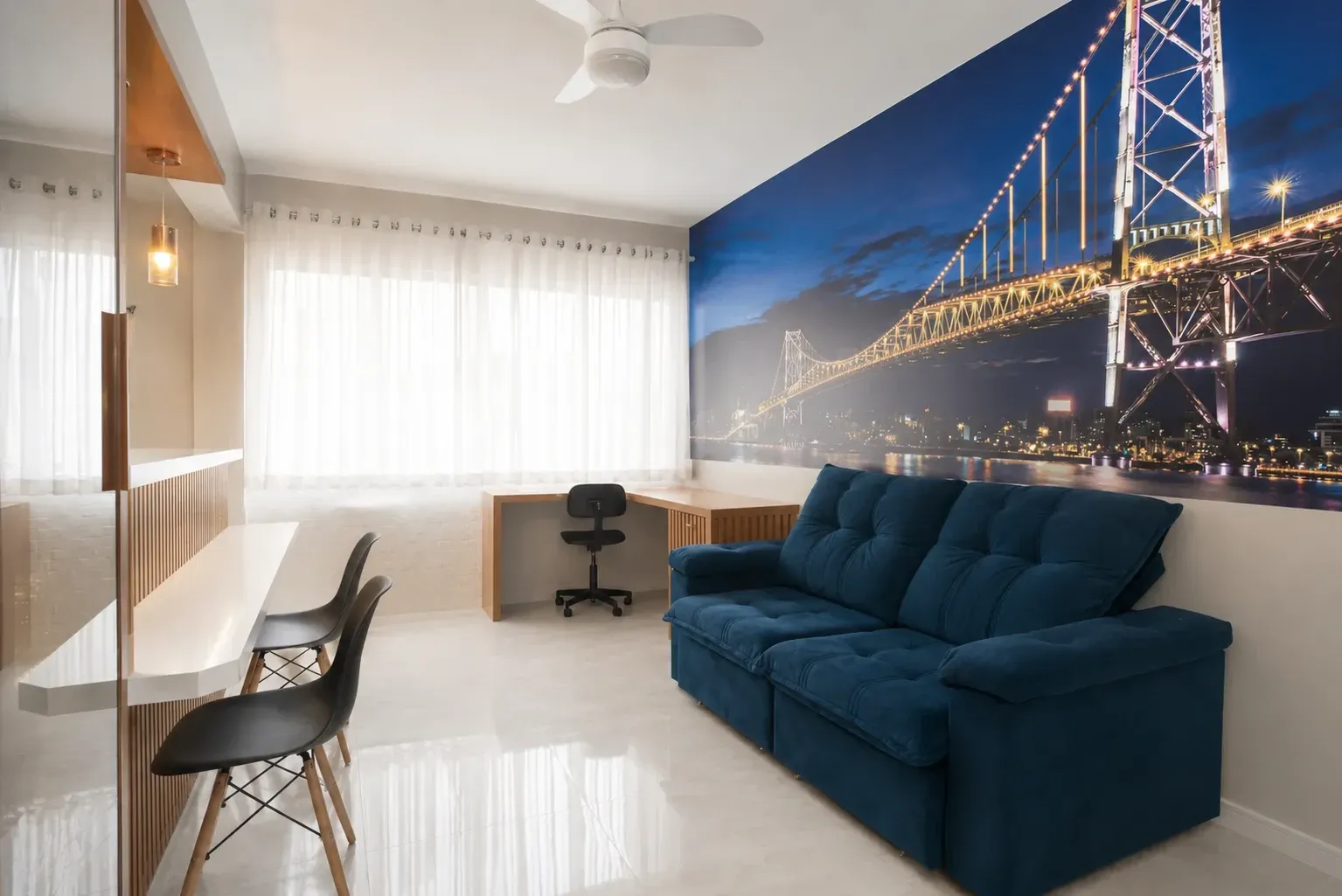 Imagem Apartamento com 1 Quarto à Venda ou Locação, 57 metros em Centro - Florianópolis