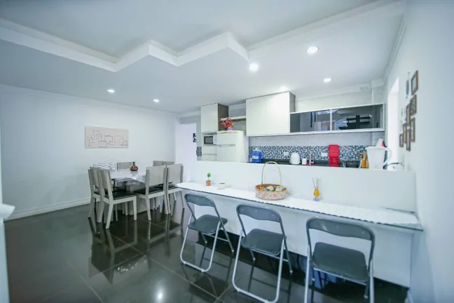 Imagem CASA residencial dentro de condomínio