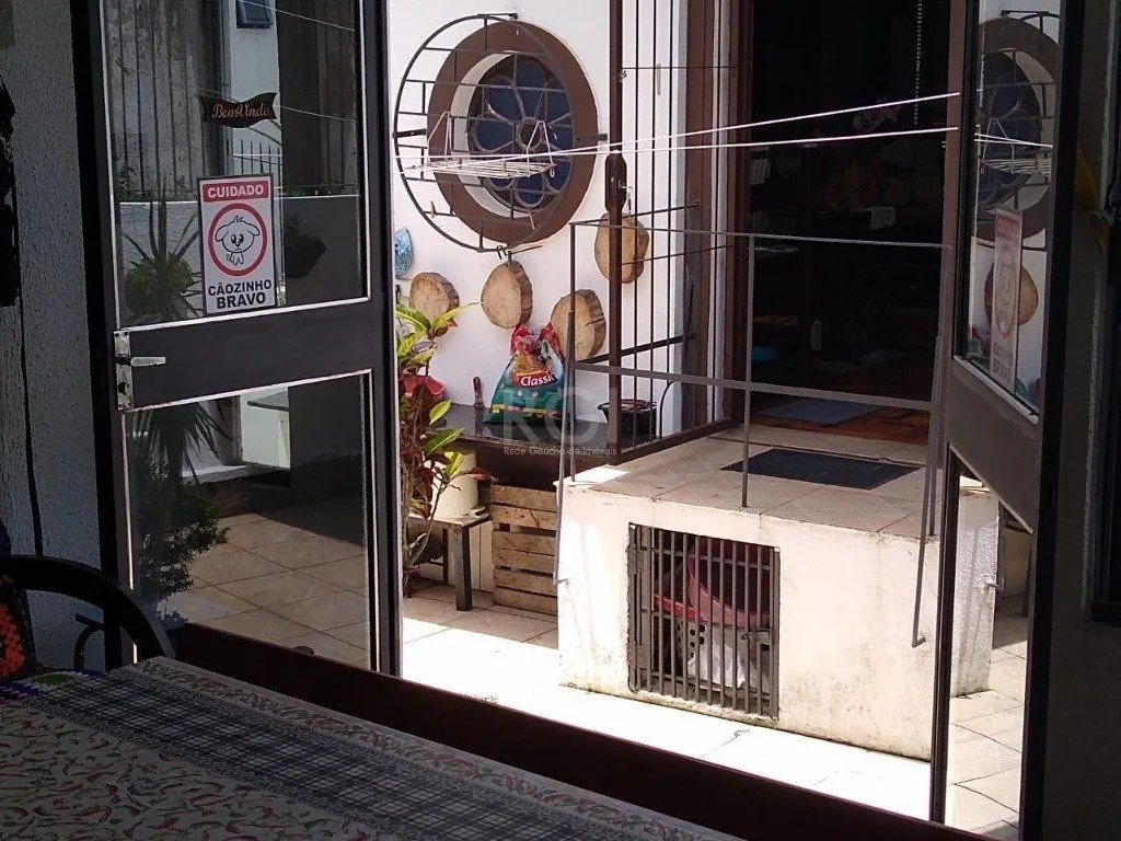 Imagem Casa para Venda - 240m², 3 dormitórios, 3 vagas - Teresópolis