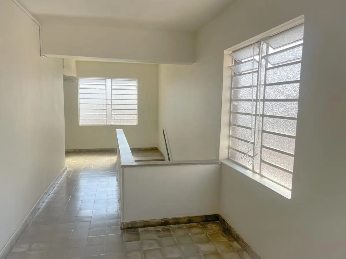 Imagem Apartamento de 3 dormitorios à venda em São Sebastião, Porto Alegre.