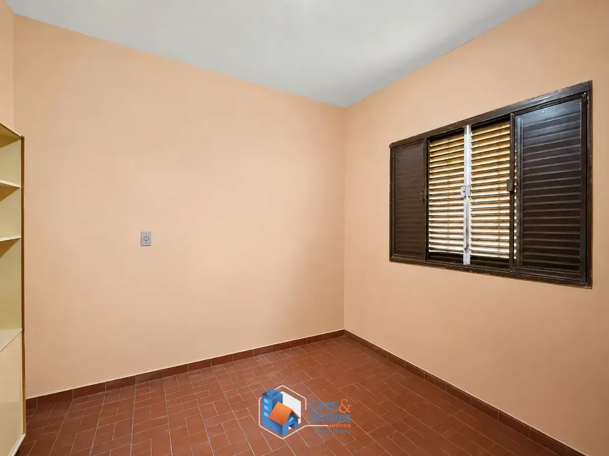 Imagem Casa para venda em Jardim Shangrilá (Zona Norte) com 3 quartos, 250m²