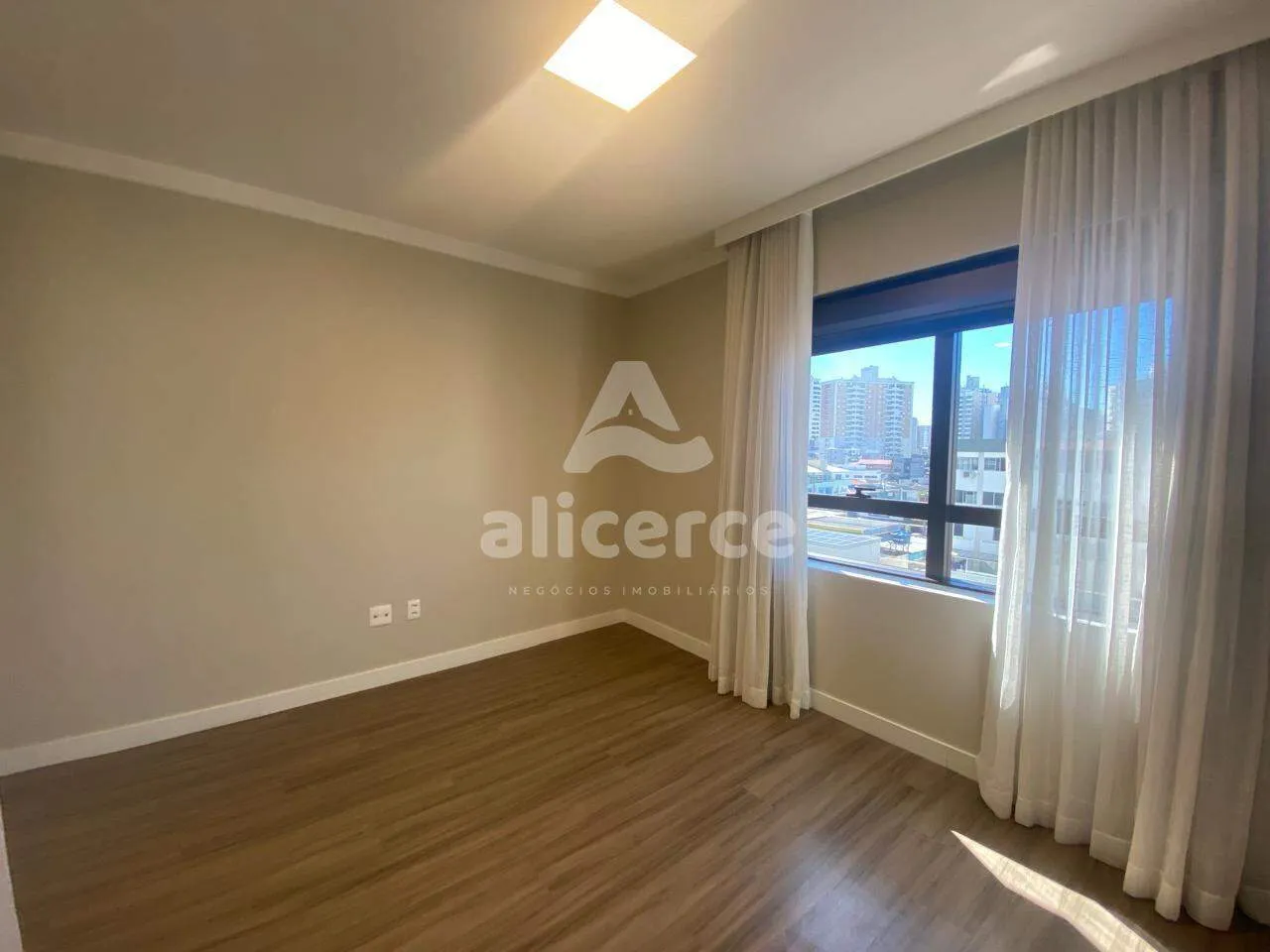 Imagem A construtora celebra 34 anos - e o presente é seu: apartamentos prontos com Condições Super Especiais!