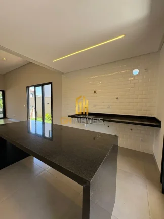Imagem Casa com 3 quartos no Residencial Parqville Jacarandá, em terreno com 312m² com 154m² de área co...