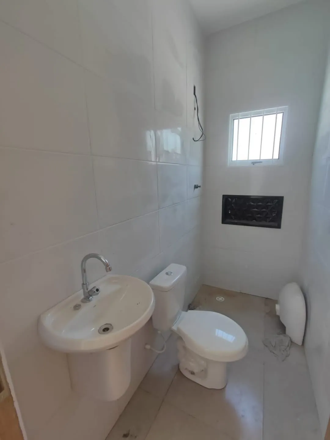 Imagem Casa à venda 3 Quartos, 2 Suites, 4 Vagas, 250M², Conjunto Residencial Araretama, Pindamonhangaba - SP