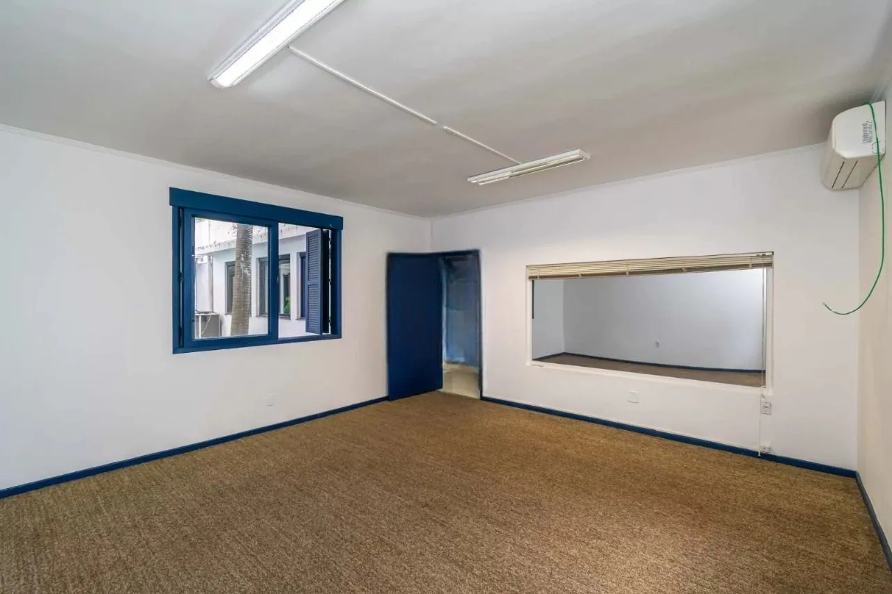 Imagem Predio Comercial com 1000m², 5 vagas, no bairro Higienópolis em Porto Alegre para Alugar