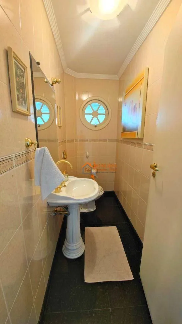 Imagem Sobrado com 3 dormitórios à venda, 307 m² por R$ 1.800.000,00 - Jardim Santa Mena - Guarulhos/SP