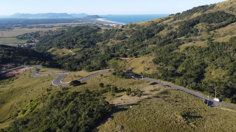 Imagem Terreno de 6.849,71 m² com Vista para Lagoa e Praias - Garopaba e Paulo Lopes-SC