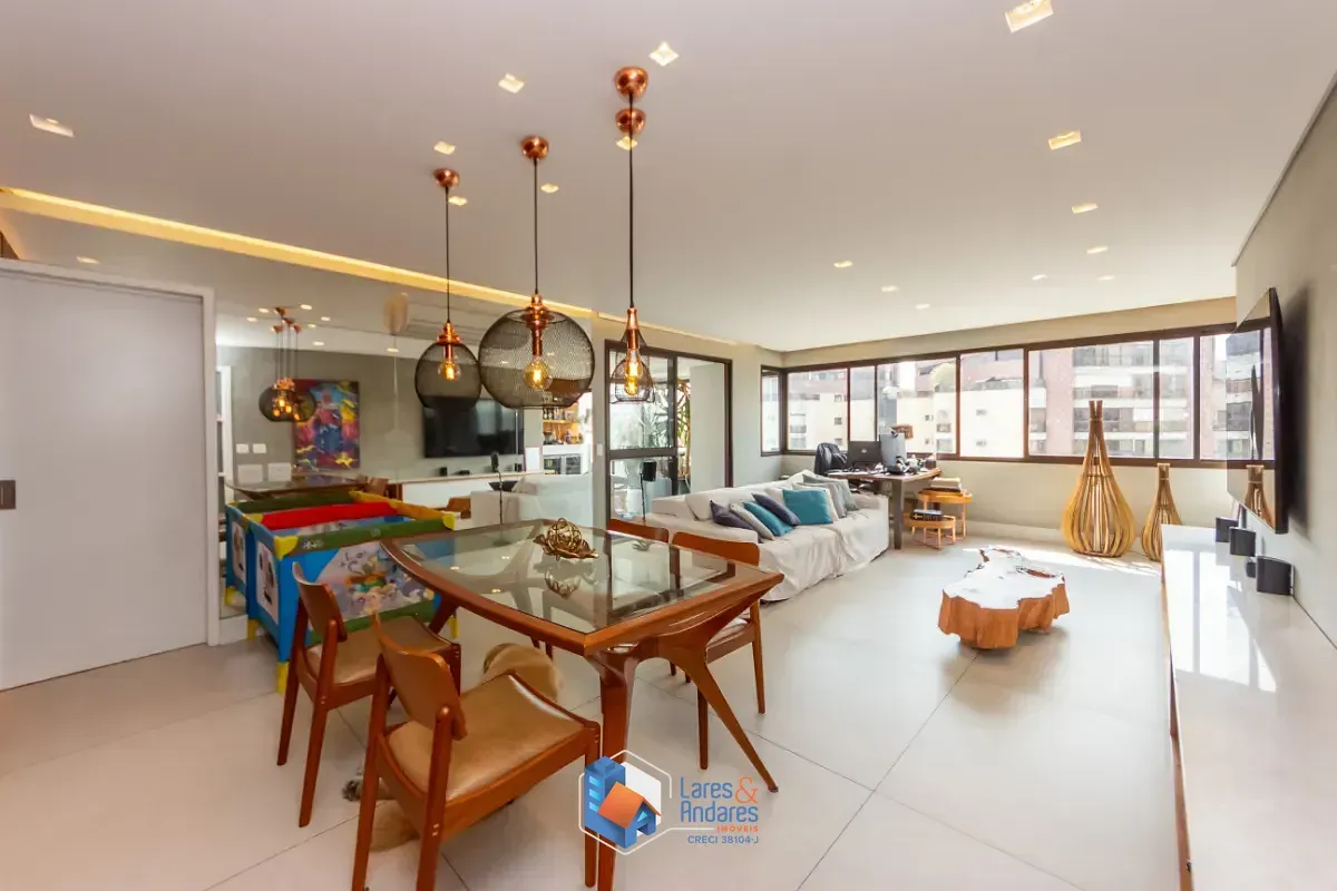 Imagem Apartamento para venda em Moema com 4 quartos, sendo 3 suítes, 162m²