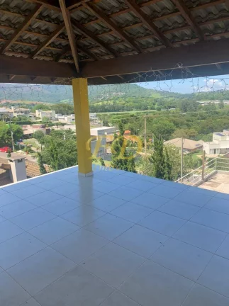 Imagem Aconchegante Casa em Condomínio Fechado.