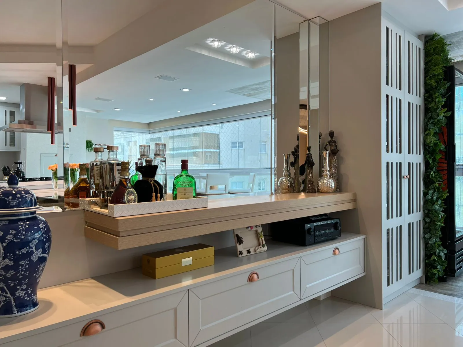 Imagem Apartamento à venda com 130m2 por R$ 2.690.000,00