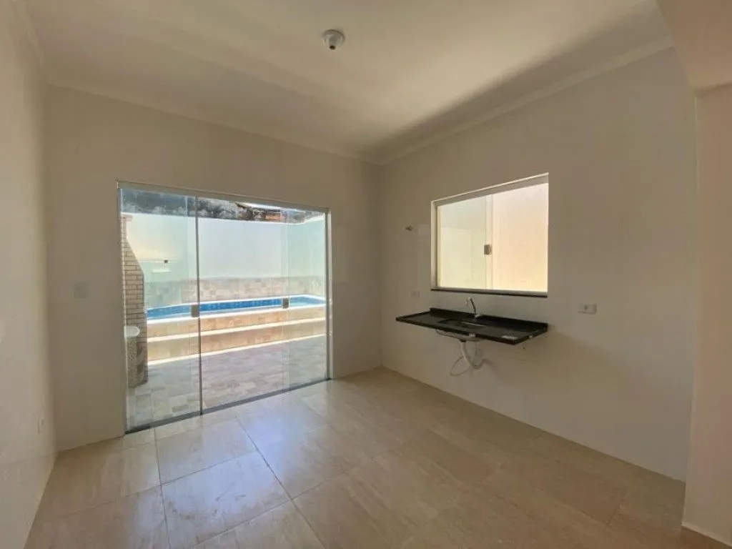 Imagem Casa à Venda em Vera Cruz, Mongaguá - SP