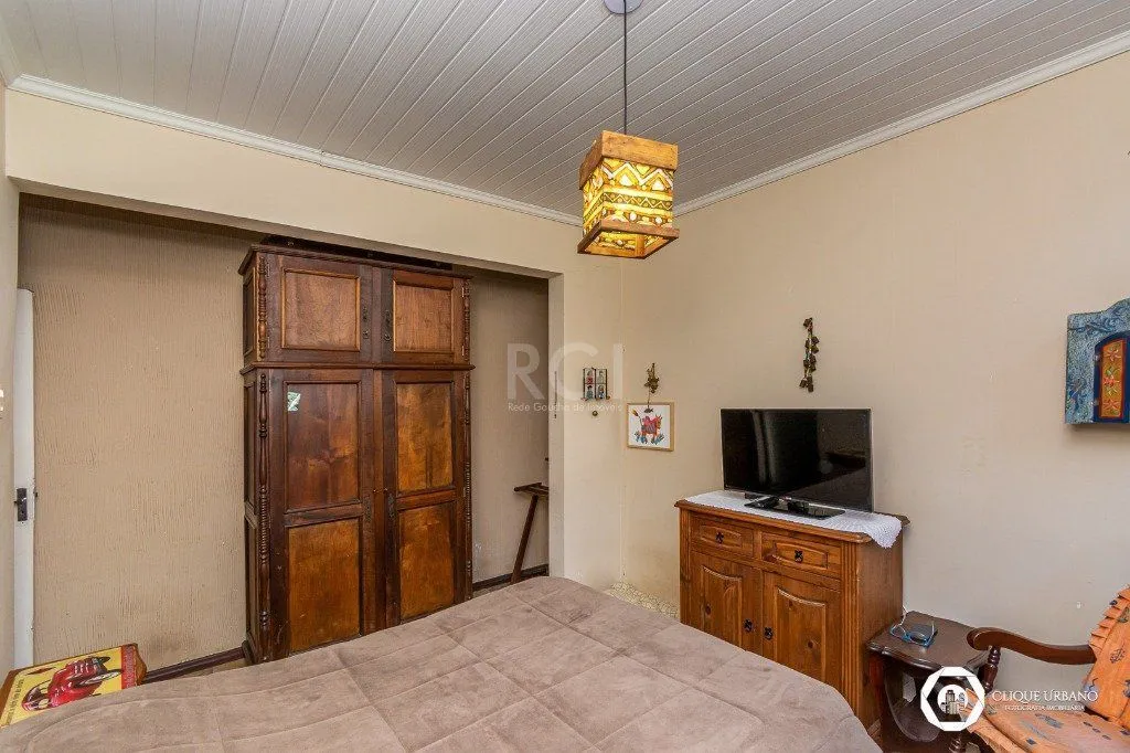 Imagem Casa para Venda de 3 dormitórios, no bairro Petrópolis