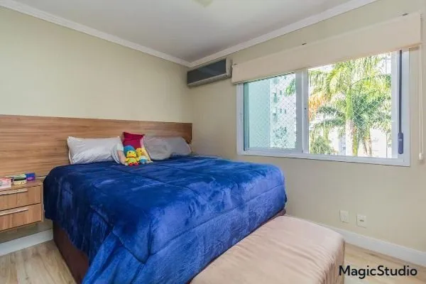 Imagem Vende apartamento no Bairro Passo da Areia - Porto Alegre