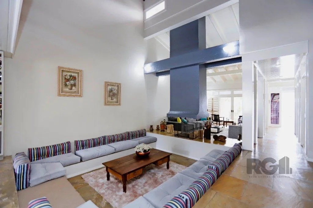 Imagem Casa 04 suítes no Bairro Ipanema em Porto Alegre