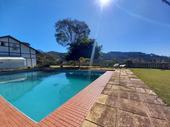 Imagem Casa para Venda em Teresópolis / RJ no bairro Golfe