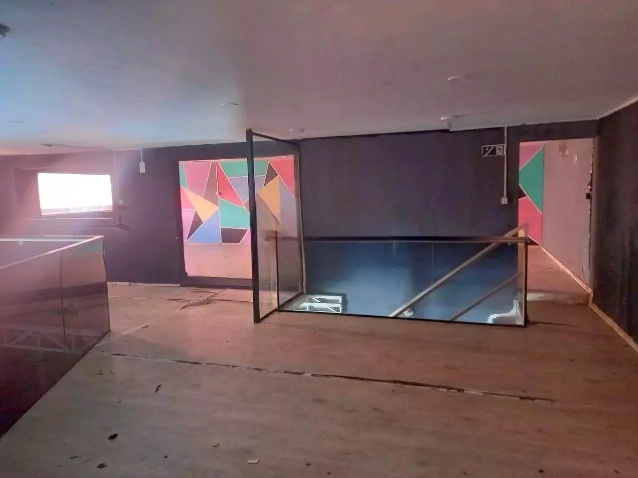 Imagem Excelente ponto comercial de esquina para locação no centro de Pindamonhangaba, em frente ao Museu Palacete Visconde da Palmeira.