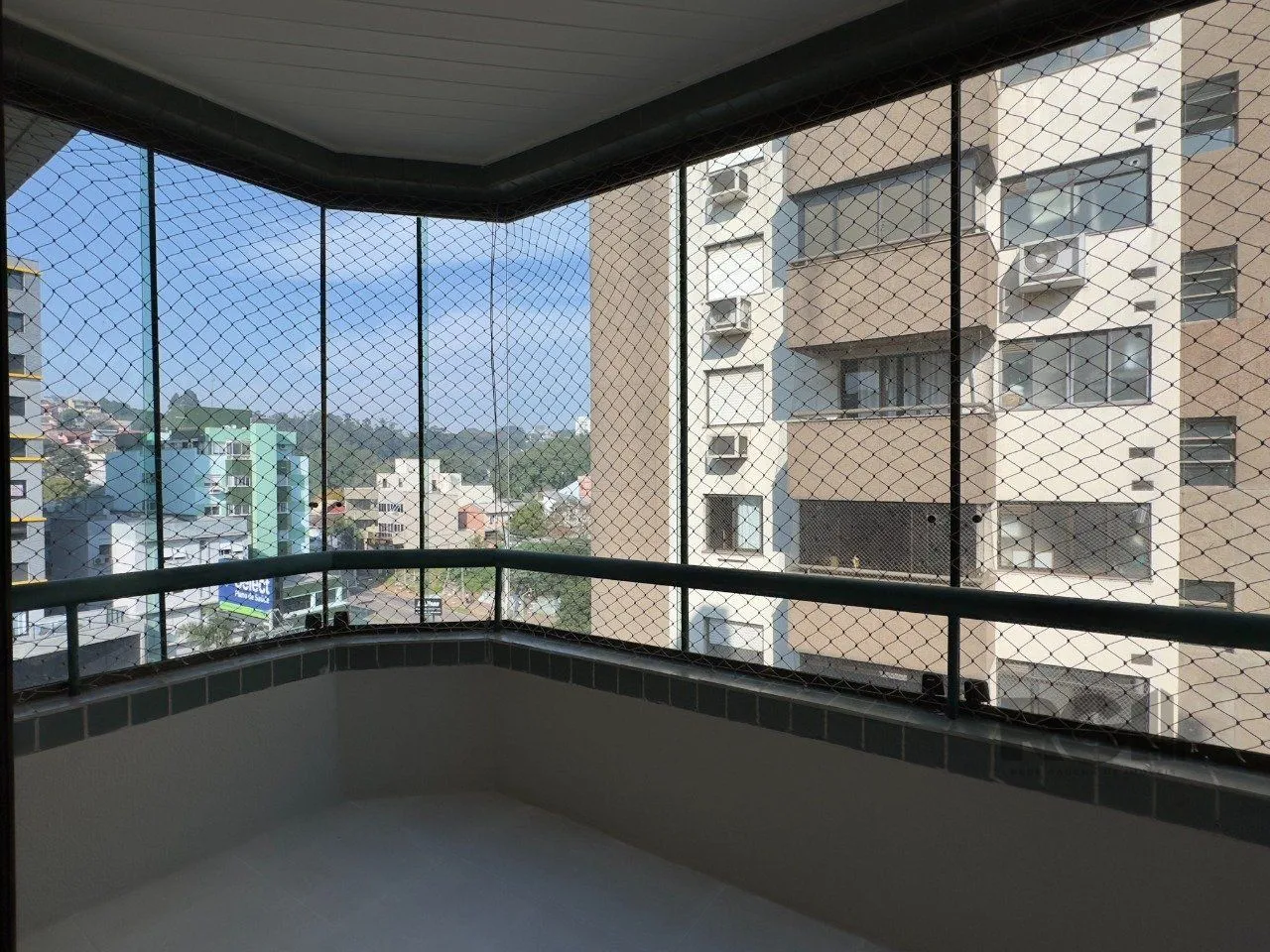 Imagem COBERTURA COM 174M², DE FRENTE, 3 DORMITÓRIOS, EM ÓTIMA LOCALIZAÇÃO NO MENINO DEUS