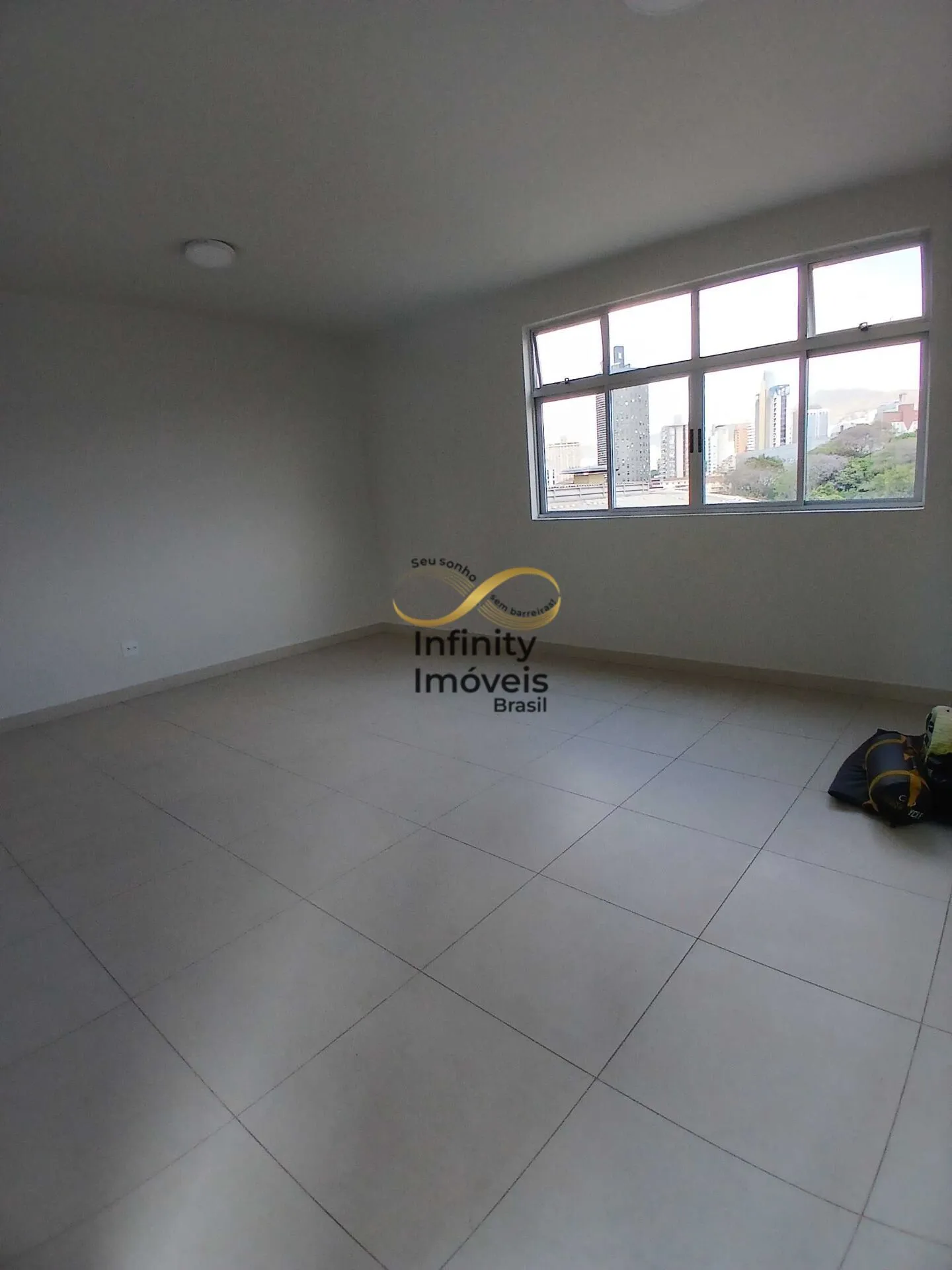 Imagem EDIFÍCIO MANHATAN FLORESTA - Apartamento à venda no bairro Floresta - Belo Horizonte/MG