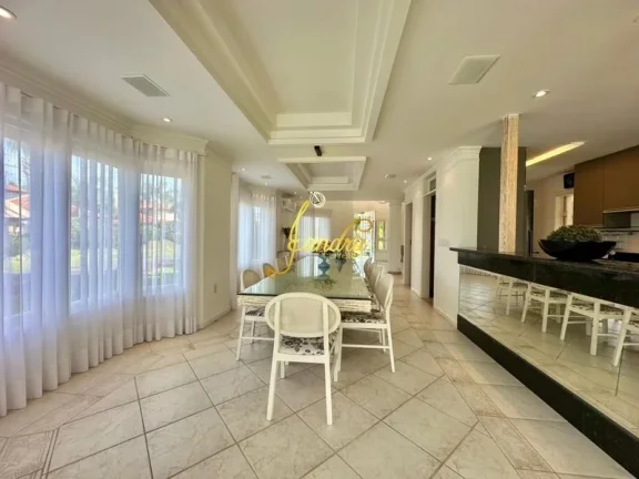 Imagem Excelente sobrado no condominio Lagos com Piscina e 04 suites