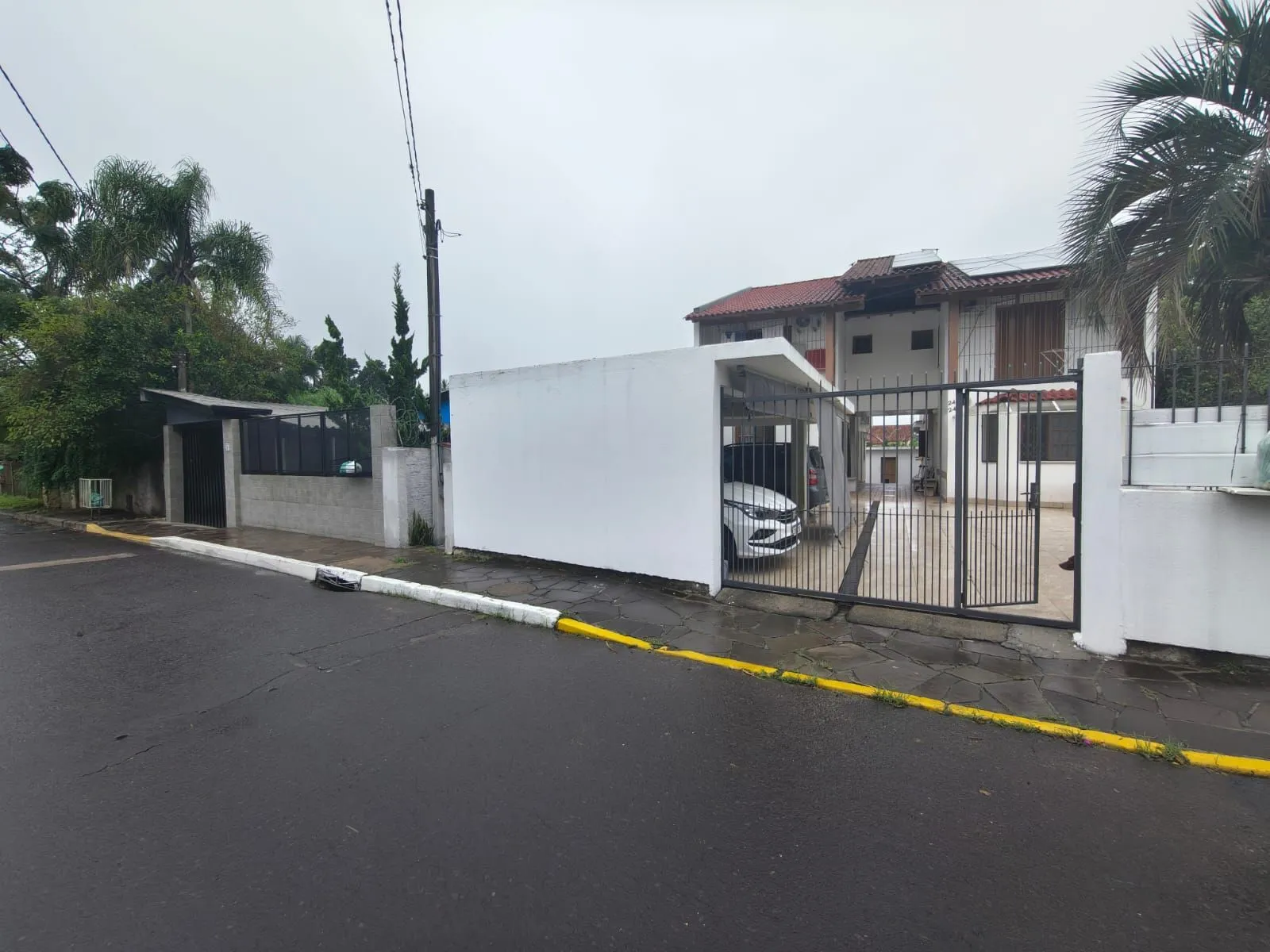Imagem Oportunidade Imperdível - Terreno com 3 casas no Bairro Serraria Porto Alegre/RS