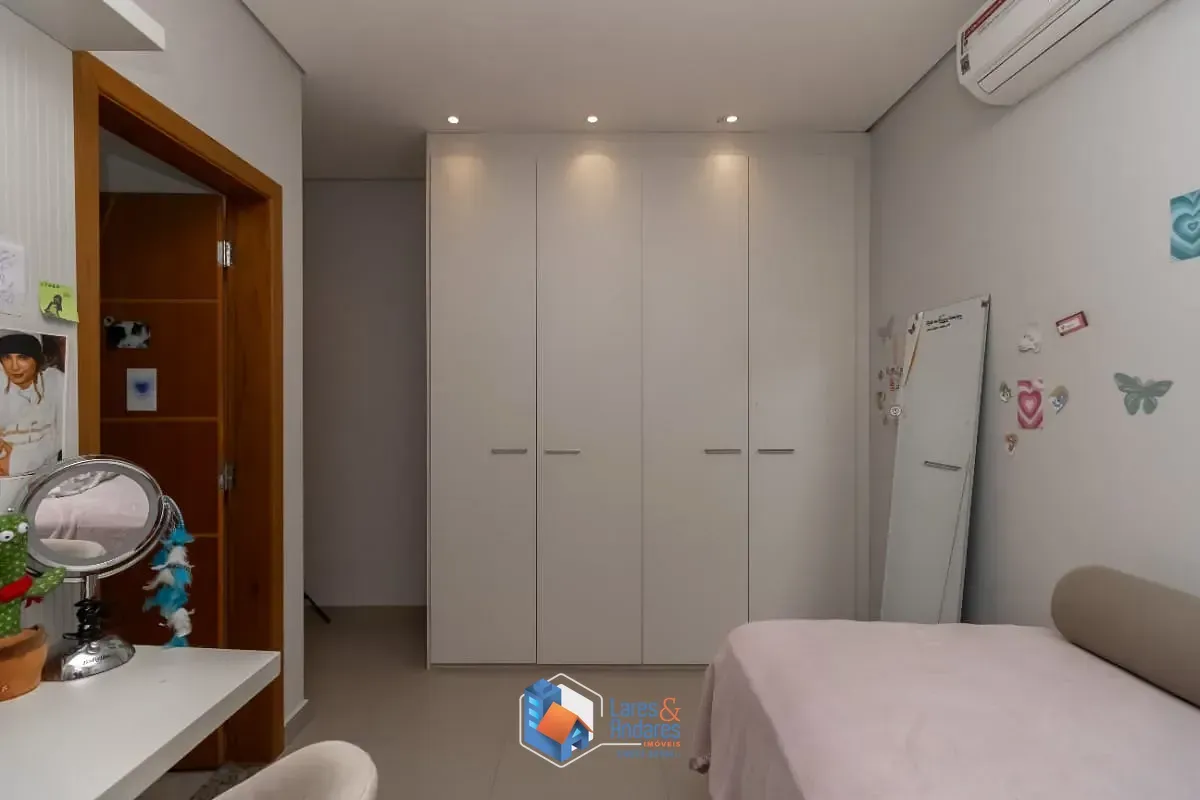 Imagem Casa para venda em Parque São Domingos com 3 quartos, sendo 3 suítes, 183m²