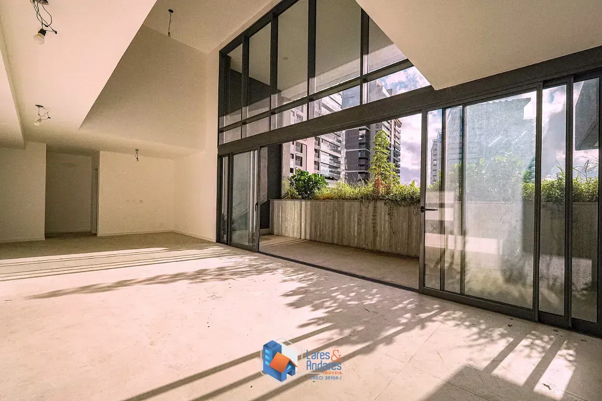 Foto do imóvel Duplex para venda em Jardim Fonte do Morumbi com 4 quartos, sendo 4 suítes, 325m²