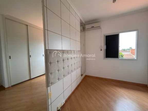 Imagem Casa muito bem distribuída em condomínio fechado, situada em uma das regiões mais valorizadas de ...