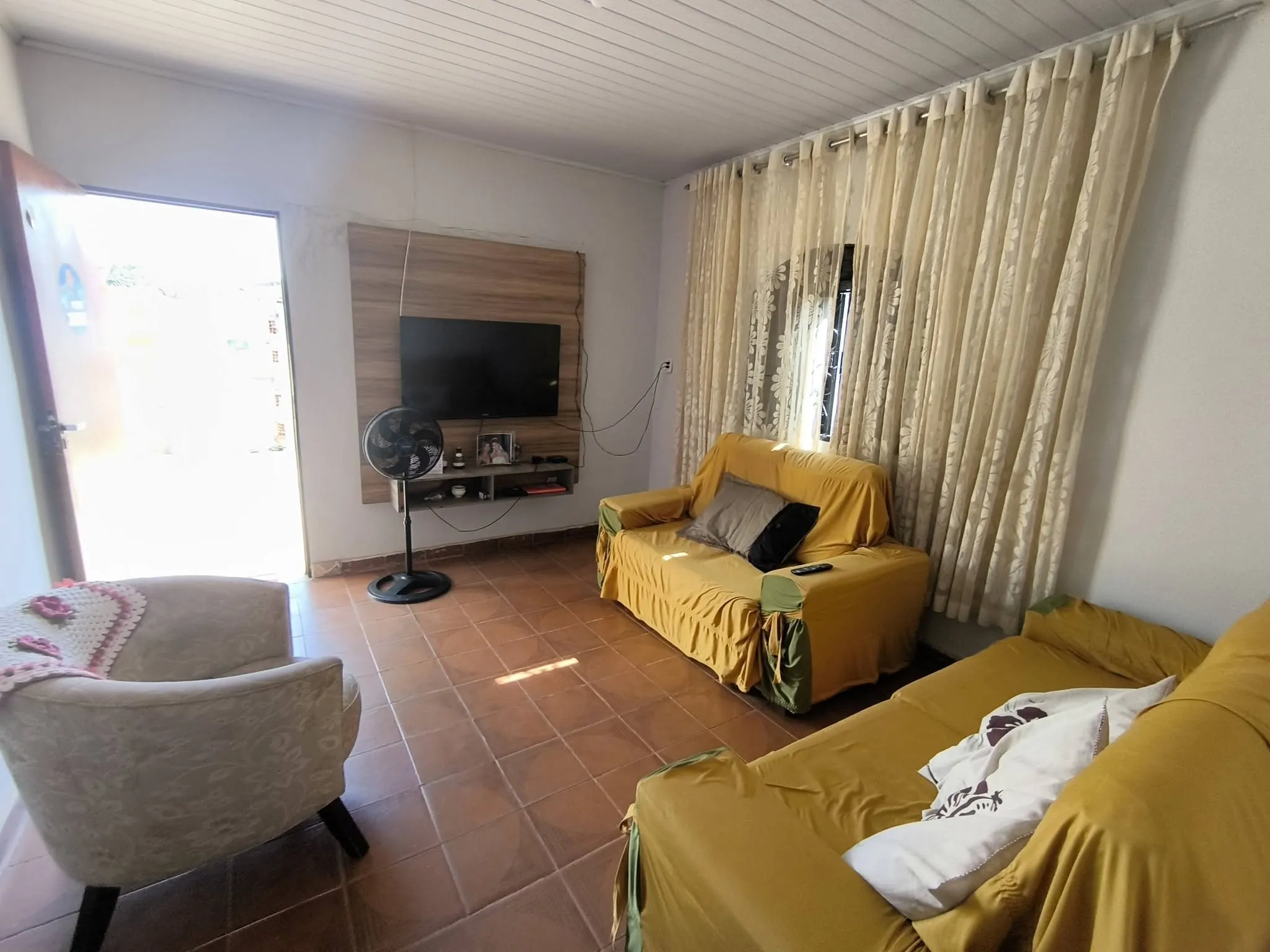 Imagem Casa 3/4 Sendo 2 Suites Na Vila Isaura