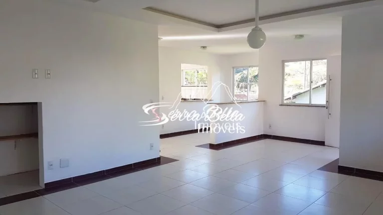 Imagem Casa com 4 dormitórios à venda, 200 m² por R$ 790.000,00 - Albuquerque - Teresópolis/RJ
