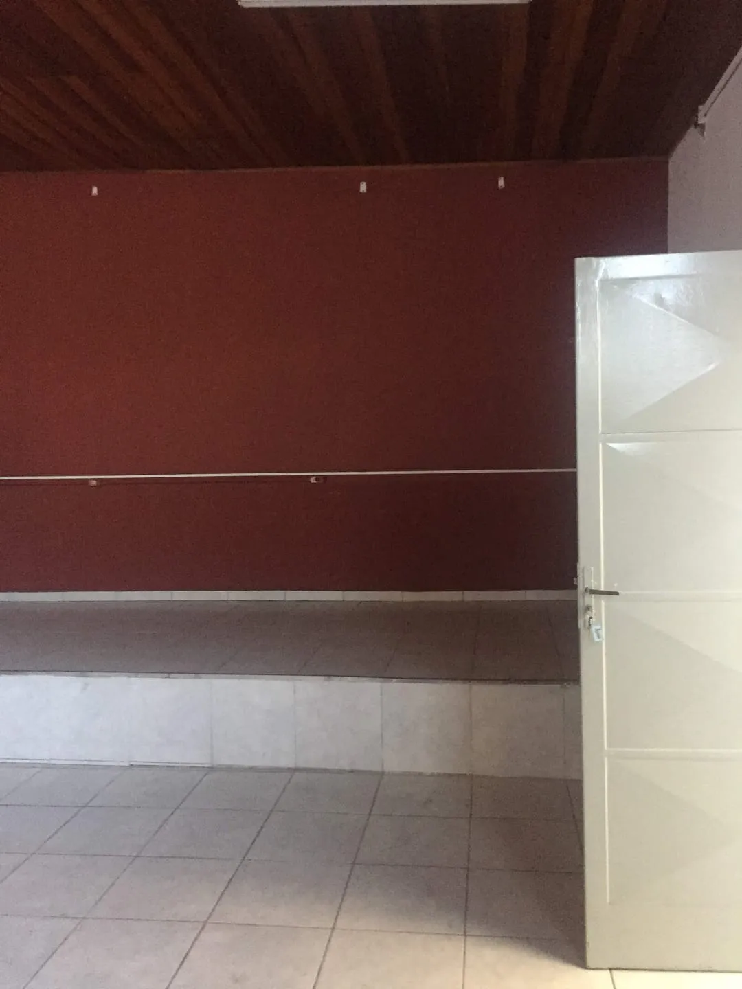 Imagem Comercial à venda 2 Quartos, 4 Vagas, 300M², Jardim Rosely, Pindamonhangaba - SP