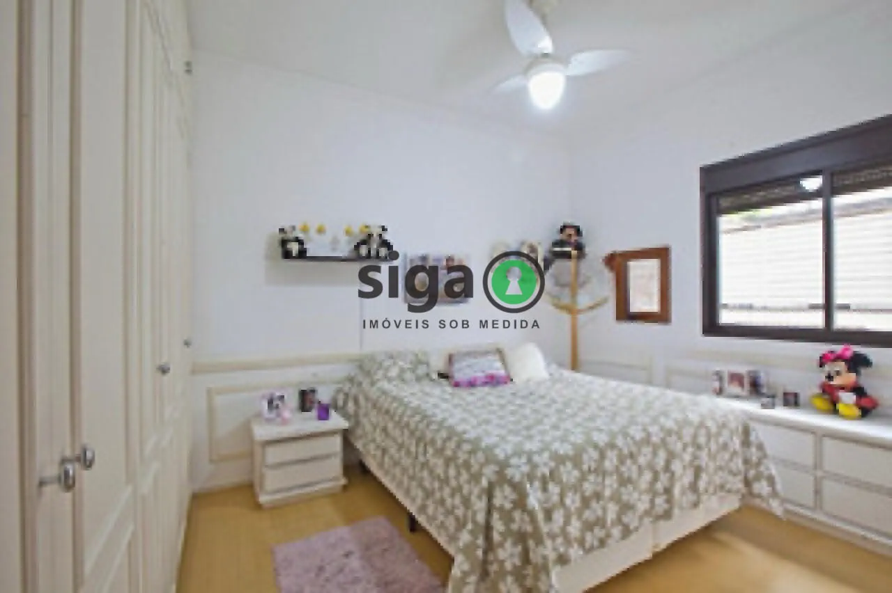 Imagem Apartamento a venda ou locação 246 m² 5 dormitórios 3 suítes 4 vagas 1 depósito no Real Parque - SP