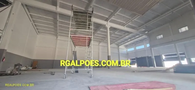 Imagem Galpão para Locação em PALHOÇA, BREJARÚ, 2 banheiros, 14 vagas