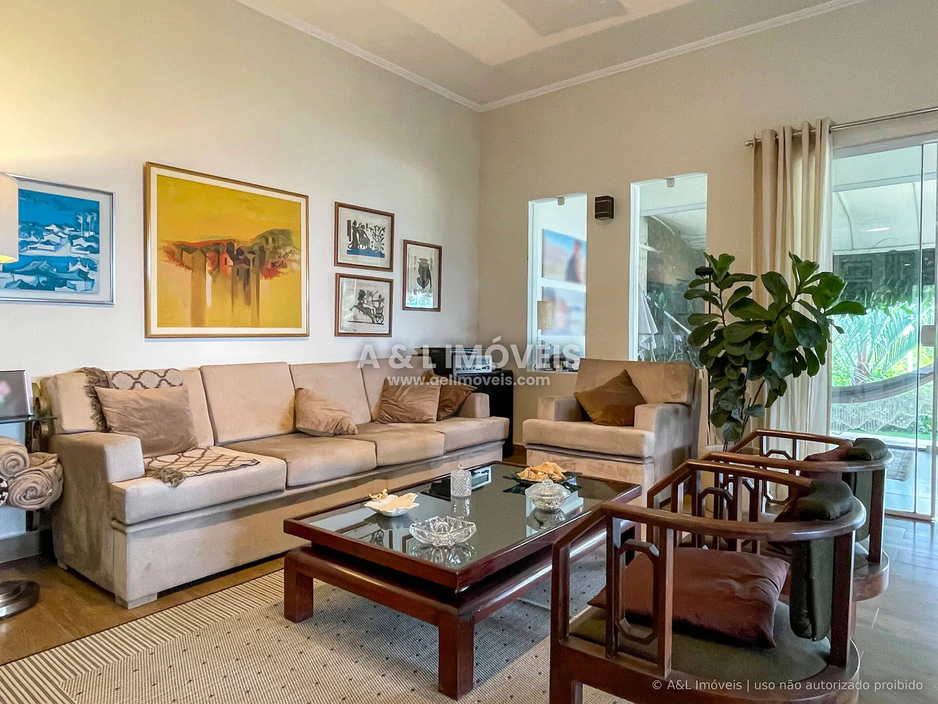 Imagem Casa à venda em Taubaté | 2.000 m², piscina e 2 anexos