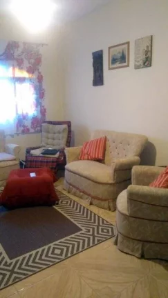 Imagem CASA GEMINADA MUITO BEM CONSERVADA EM OTIMO LOCAL