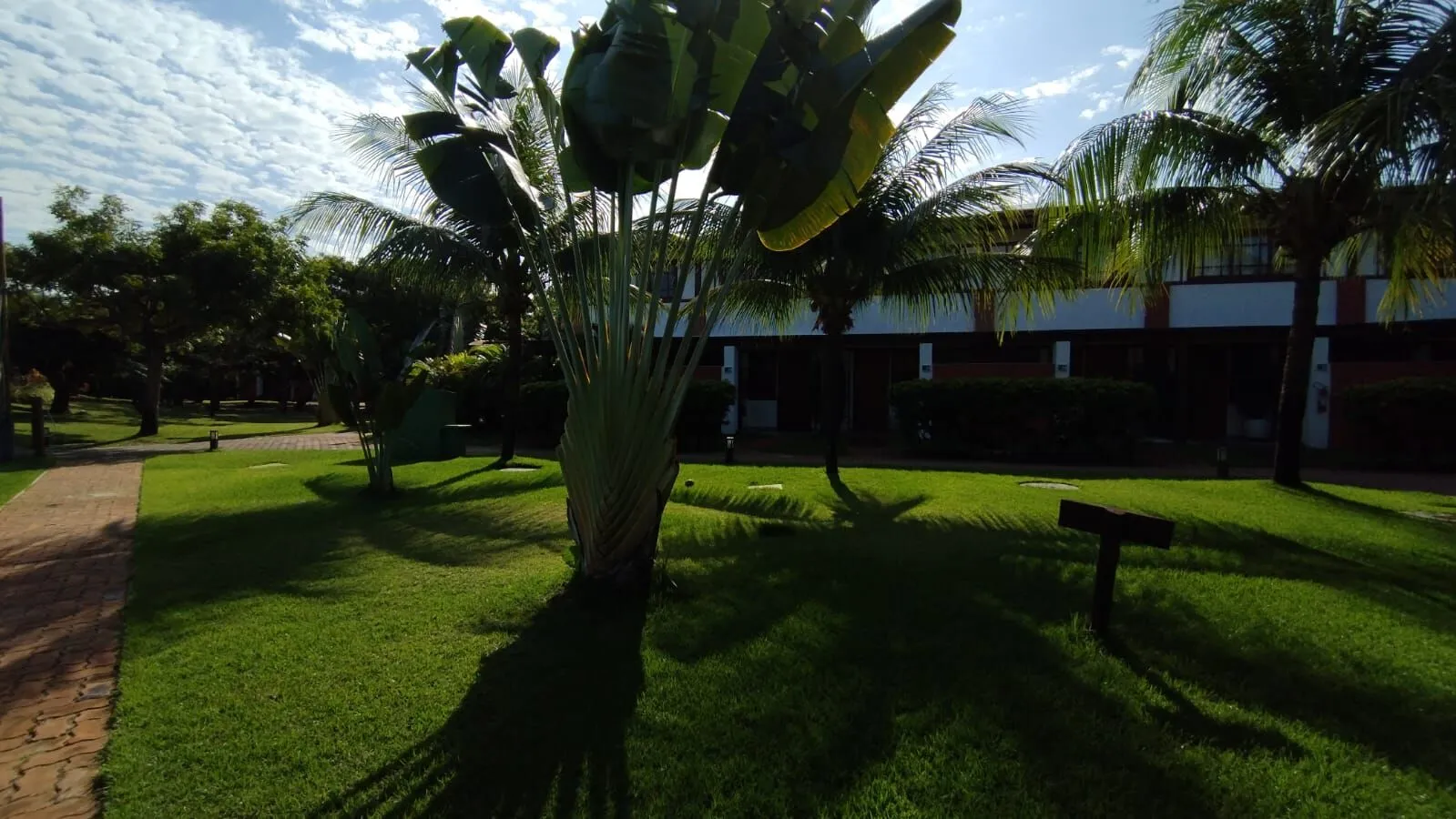 Imagem Apartamento duplex à venda, localizado no bairro Praia do Forte em Mata de São João-BA