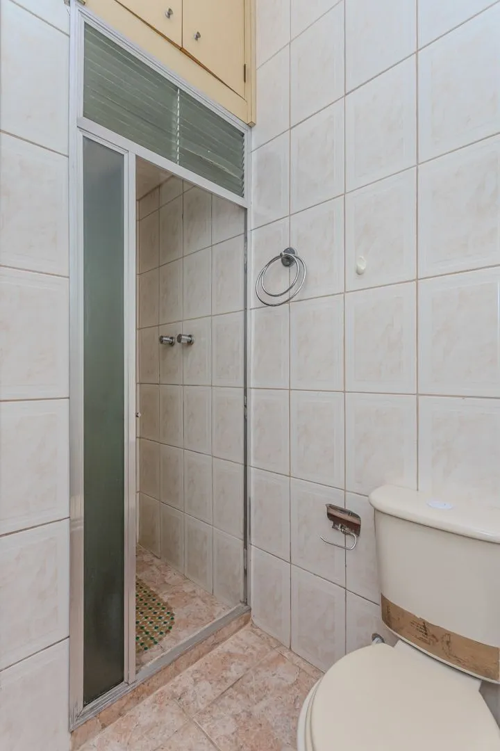 Imagem Casa sobrado no Partenon com 5 dormitórios e 4 vagas