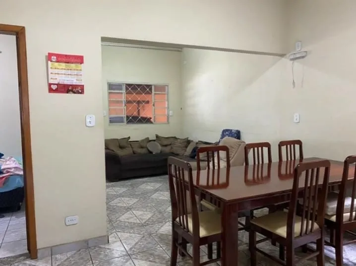 Imagem Casa à venda 3 Quartos, 1 Suite, 1 Vaga, 250M², Azeredo, Pindamonhangaba - SP