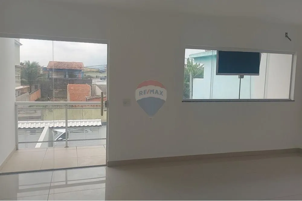 Imagem Casa com 2 quartos para venda em Pedra de Guaratiba.