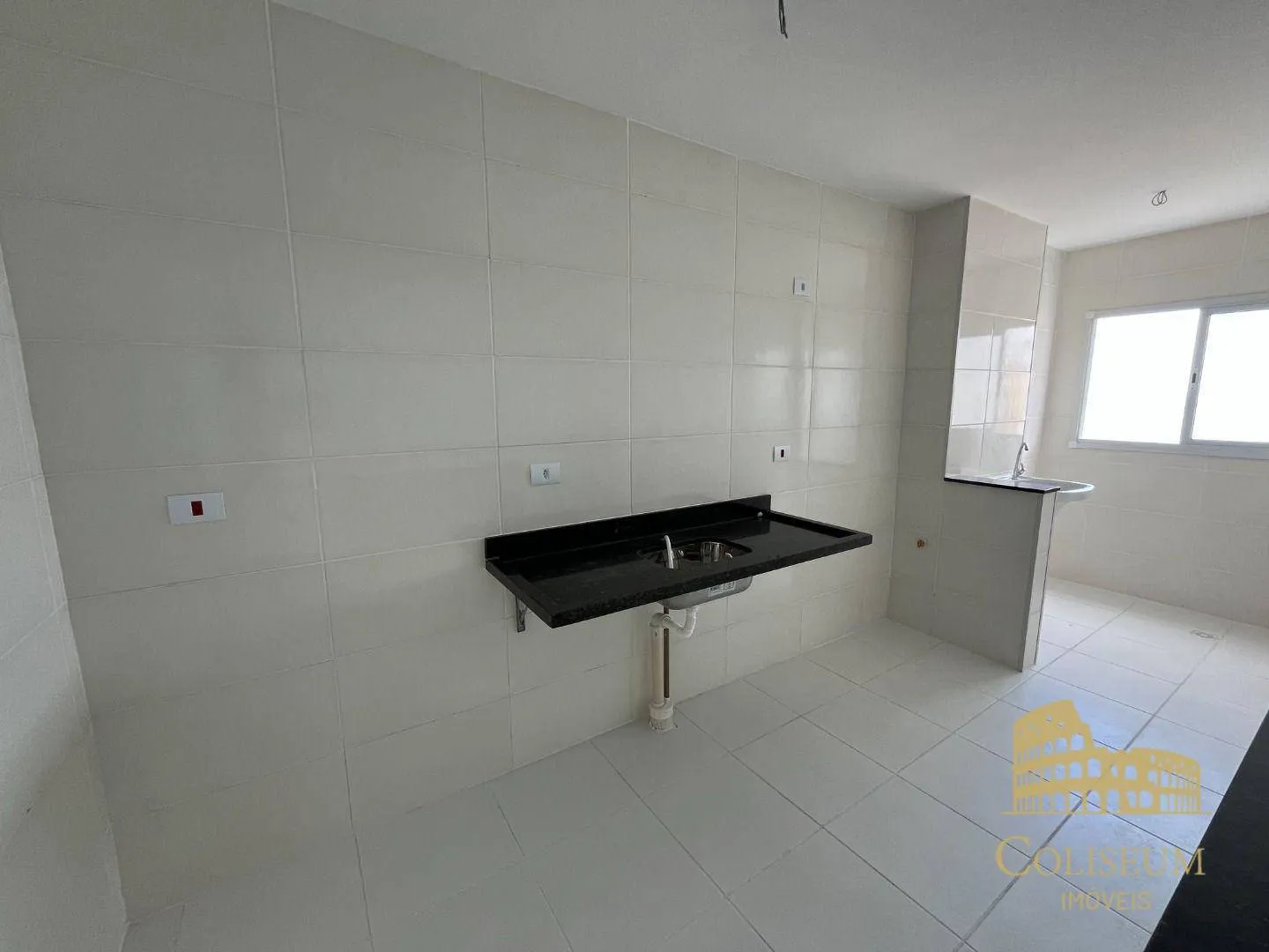Imagem Apartamento com 2 dormitórios à venda, 75 m² por R$ 425.000,00 - Vila Dinópolis - Mongaguá/SP