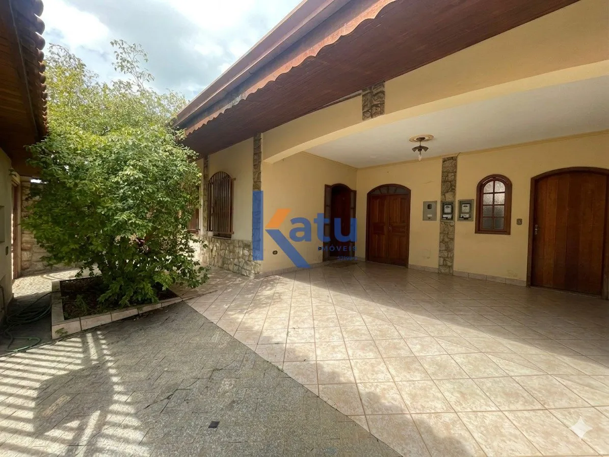 Imagem CASA TÉRREA PARA VENDA NO VILA RAMI - JUNDIAÍ/SP

A residência possui 183 m² de área construíd...