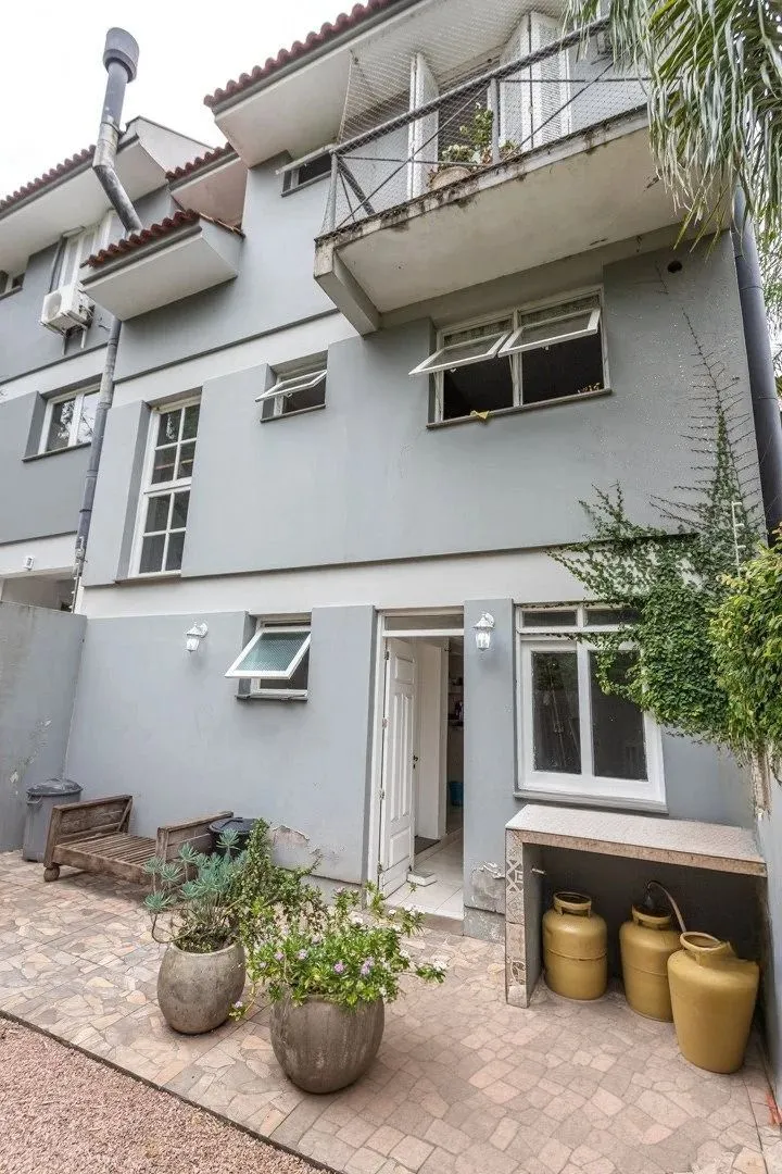 Imagem Casa de Condomínio em Jardim Isabel