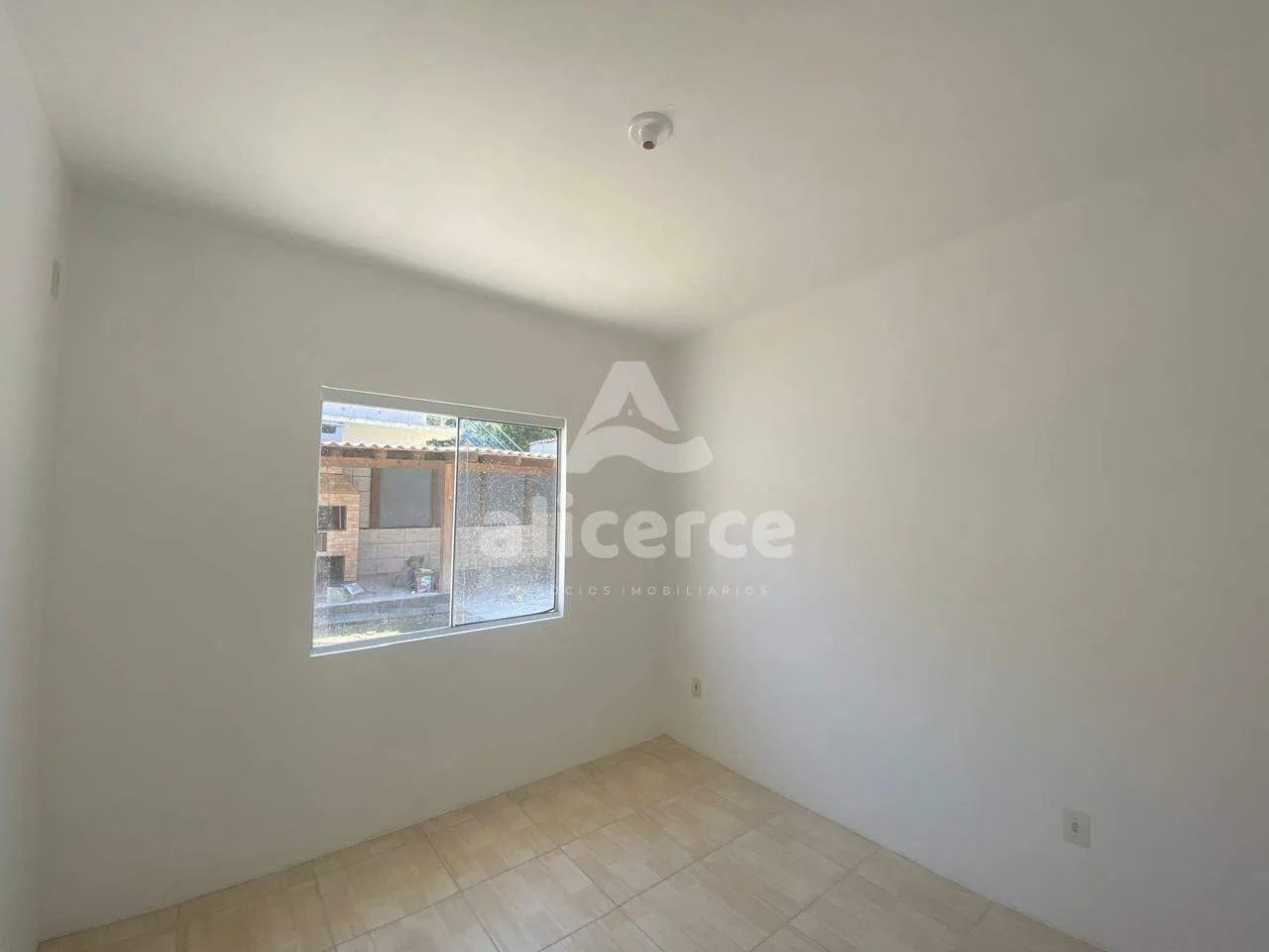 Imagem Casa completamente reformada pronta para morar, próximo a escola e comerçio