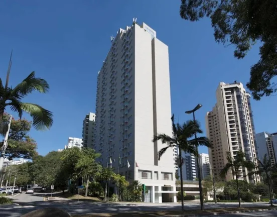 Imagem Flat disponível para locação no Quality Suites Alphaville, com 40m², 1 dormitório e 1 vaga