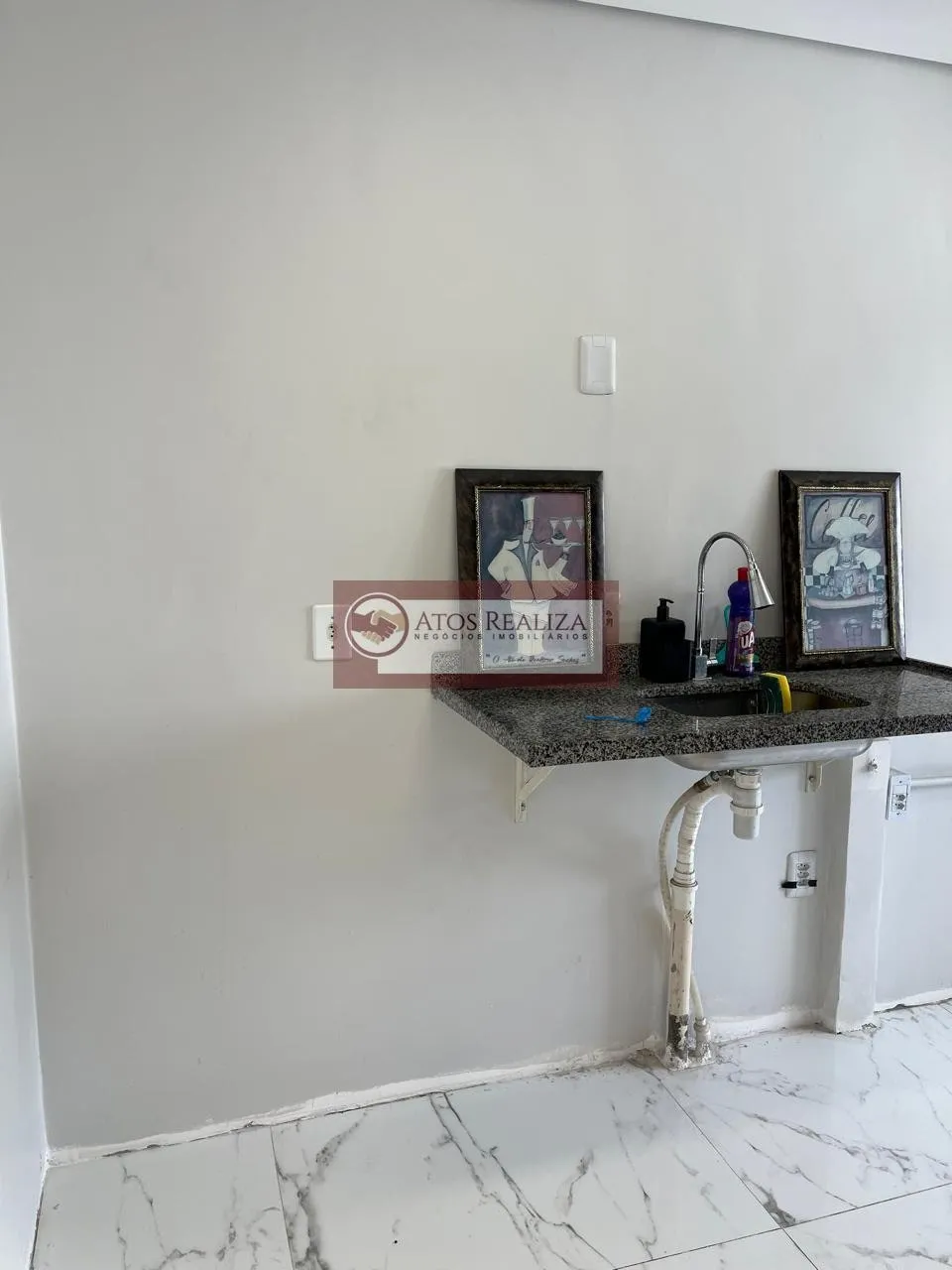 Imagem Alugo Grande oportunidade na vila Andrade, região do Morumbi, Apartamento de 58m², com 2 suítes, lavabo, Sacada, Sala, cozinha com armários, 2 Vargas fixas e cobertas, fazer completo, com mercadinho no condomínio que incluí água e gás, valor R$ 2.100 + co