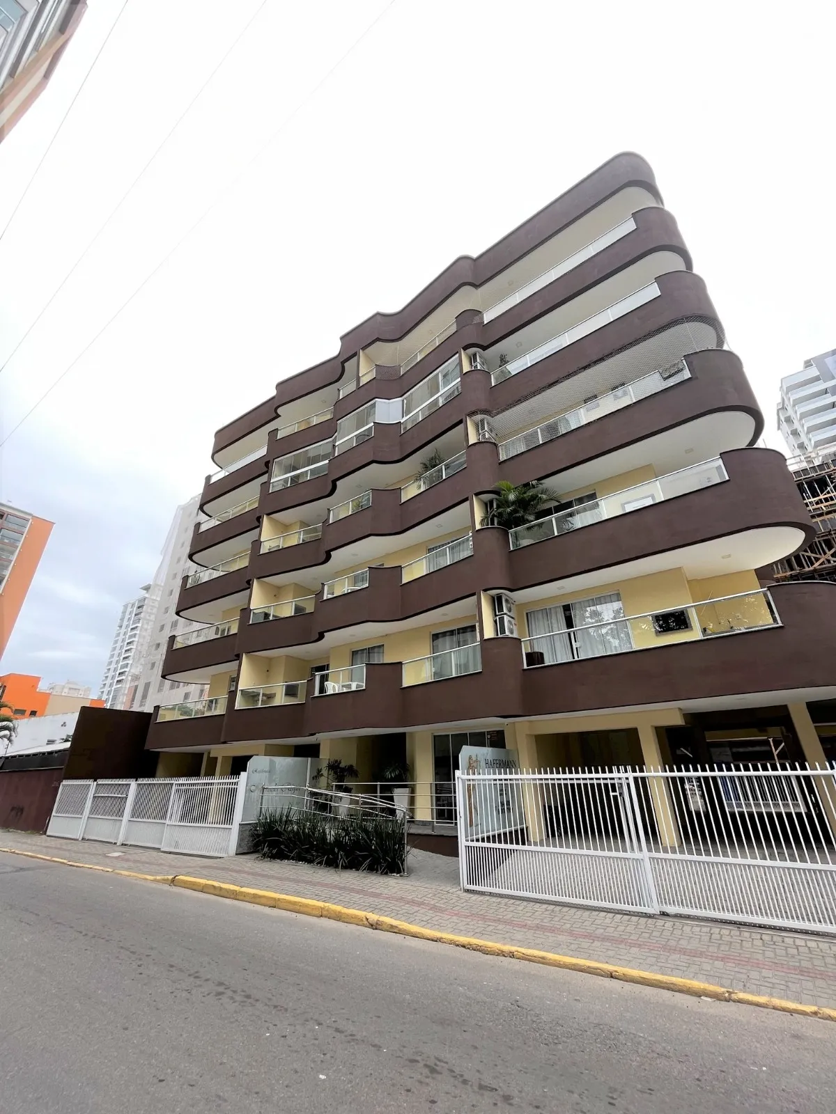 Foto do imóvel Apartamento à venda com 165m2 por R$ 1.748.107,00