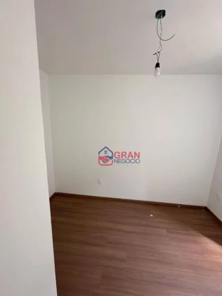 Imagem Apartamento com 2 quartos à venda - Cidade Industrial