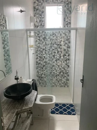 Imagem Casa à Venda na Cidade de com 4 Quartos, 2 Suítes e 6 Vagas de Garagem - Imperdível!