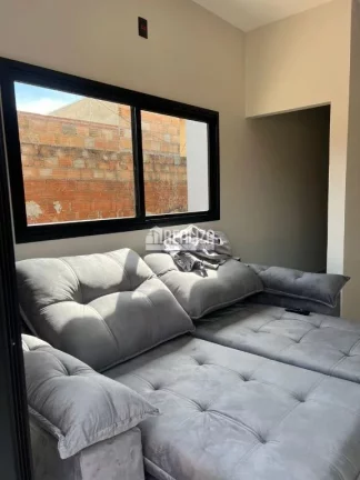 Imagem Casa à venda no Jardim Maracanã, Uberaba: 1 suíte, móveis planejados
