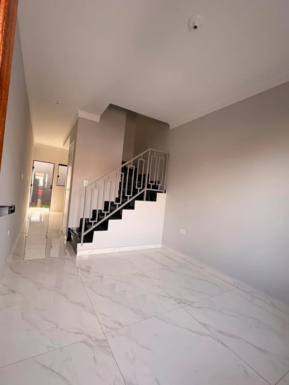 Imagem Sobrado com 2 Quartos à Venda, 66 m² em Campo de Santana - Curitiba
