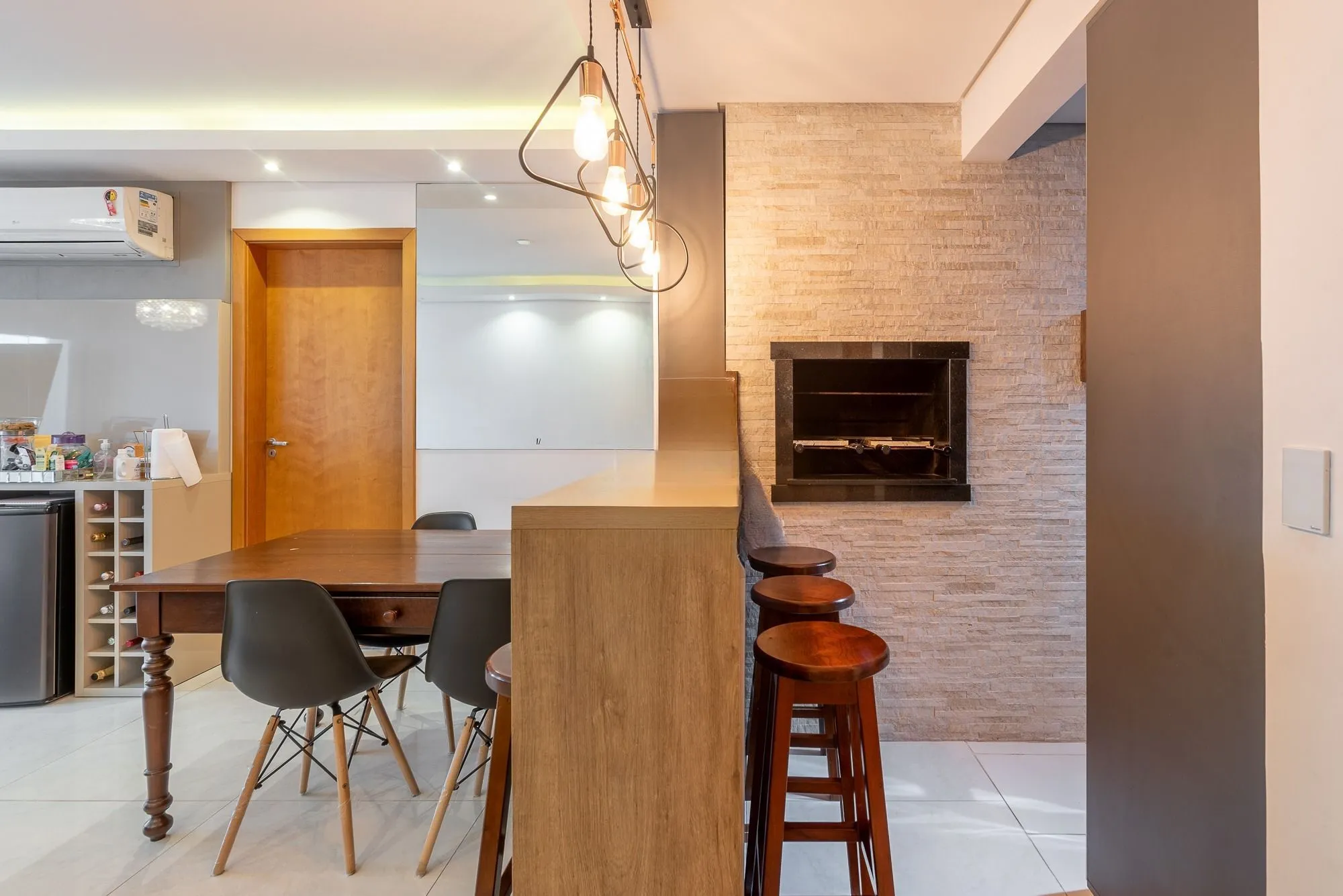Imagem Apartamento Garden mobiliado, com 180 m² privativos, no bairro Chácara das Pedras